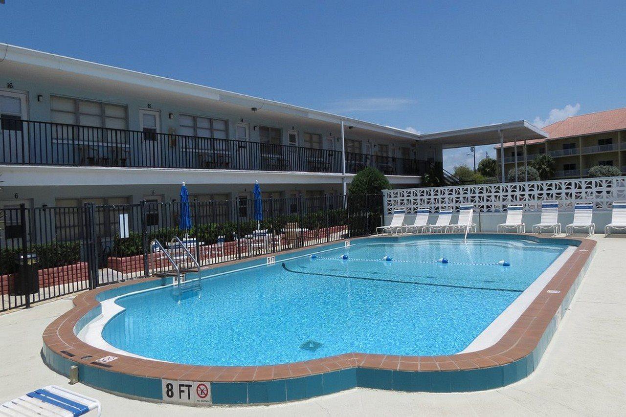 Beachside Resort Motel St. Pete Beach Eksteriør billede