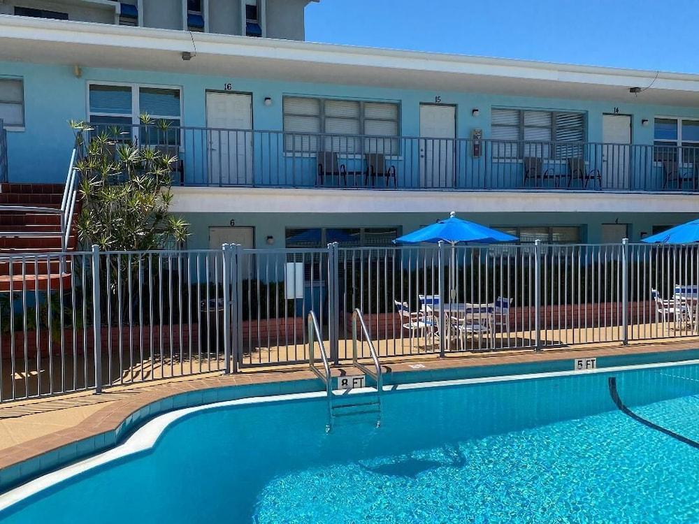 Beachside Resort Motel St. Pete Beach Eksteriør billede