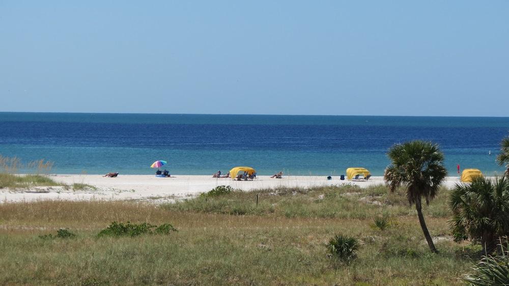 Beachside Resort Motel St. Pete Beach Eksteriør billede