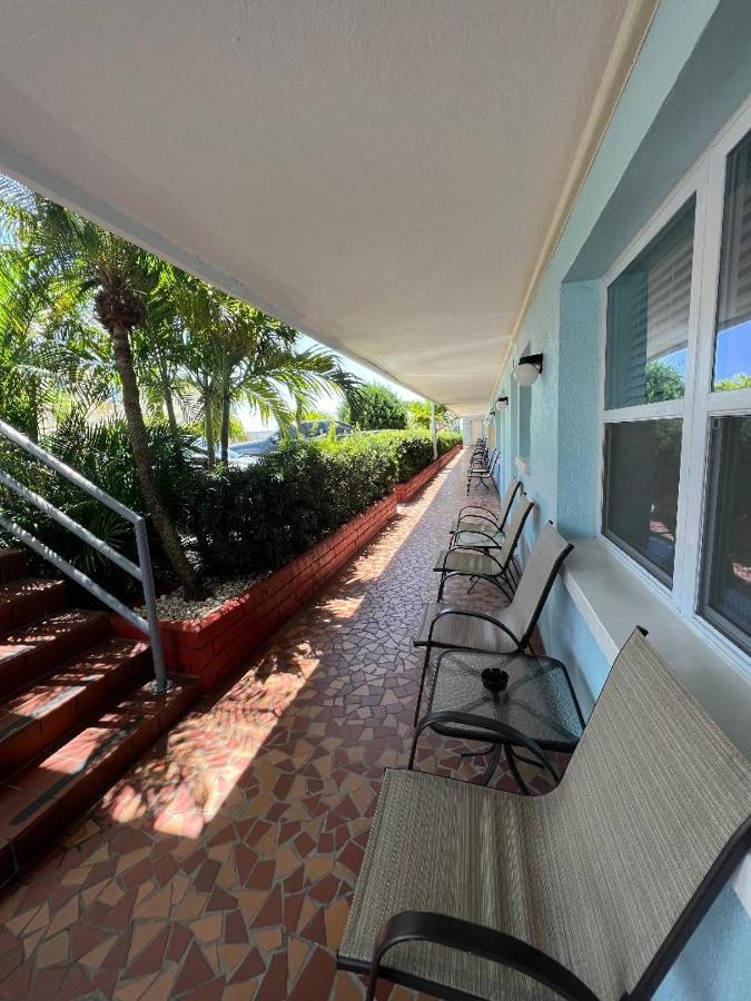 Beachside Resort Motel St. Pete Beach Eksteriør billede