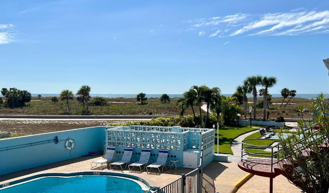 Beachside Resort Motel St. Pete Beach Eksteriør billede