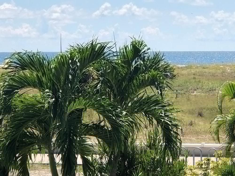 Beachside Resort Motel St. Pete Beach Eksteriør billede