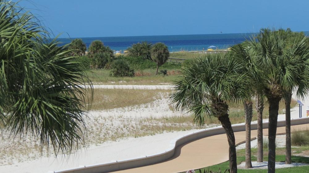 Beachside Resort Motel St. Pete Beach Eksteriør billede