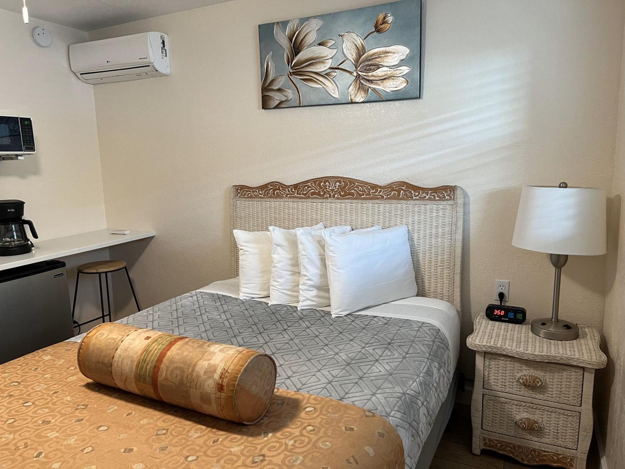 Beachside Resort Motel St. Pete Beach Eksteriør billede