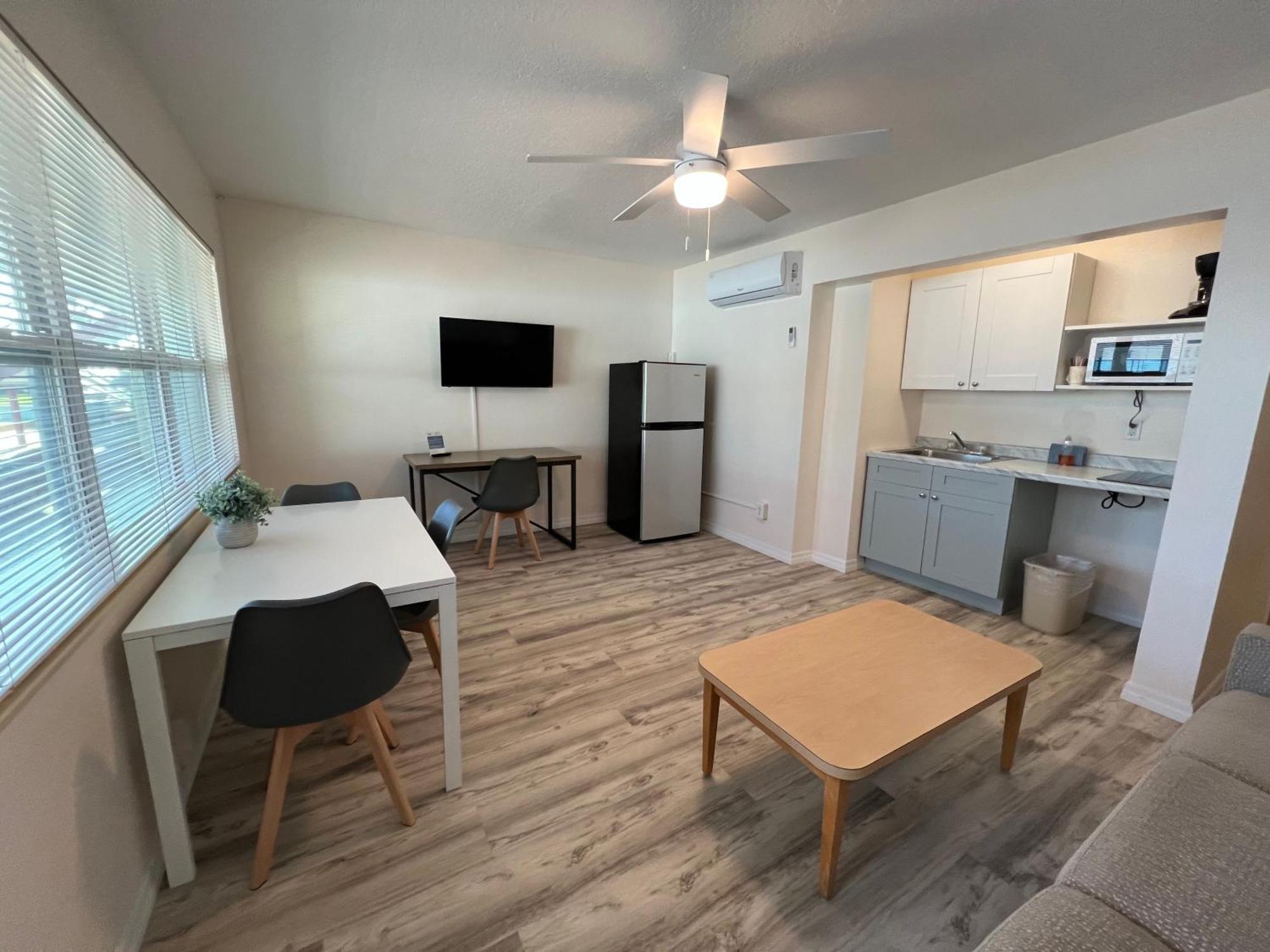 Beachside Resort Motel St. Pete Beach Eksteriør billede