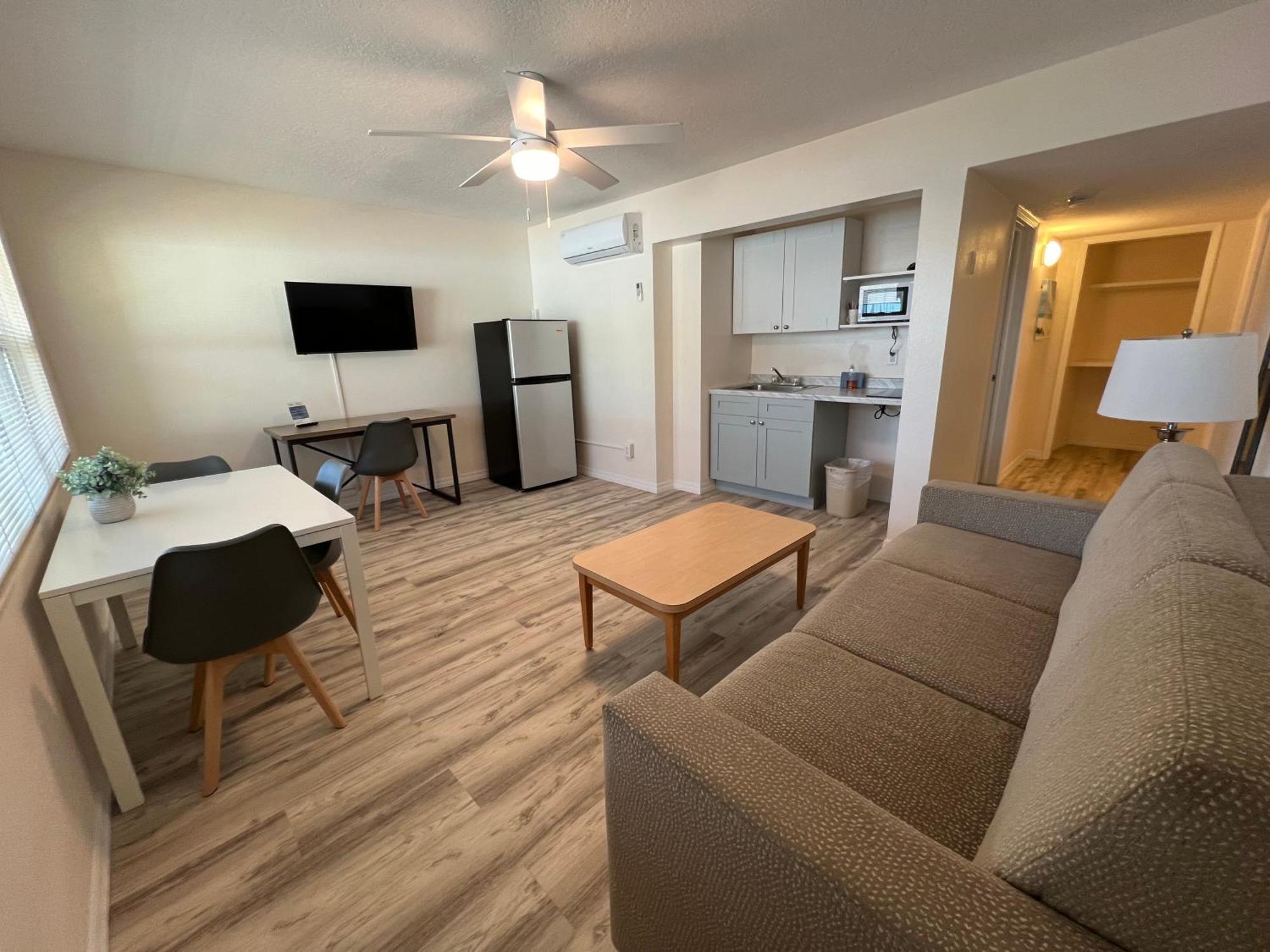 Beachside Resort Motel St. Pete Beach Eksteriør billede